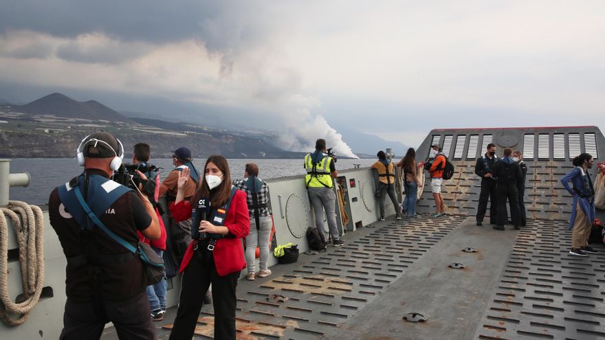 Interior de la lancha con destino a Puerto Naos durante el mediodía de este 11 de noviembre.