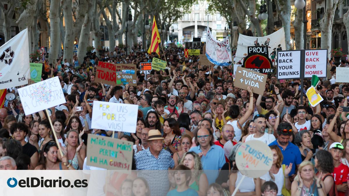 Miles de personas toman las calles de Palma contra el turismo masivo ...