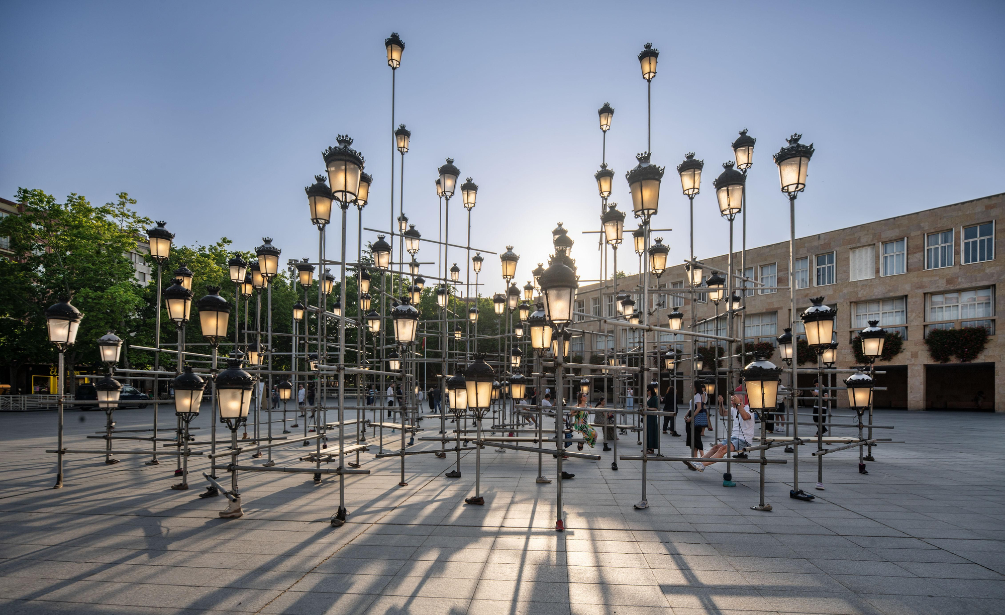 111 Farolas en la Plaza del Ayuntamiento de Logroño