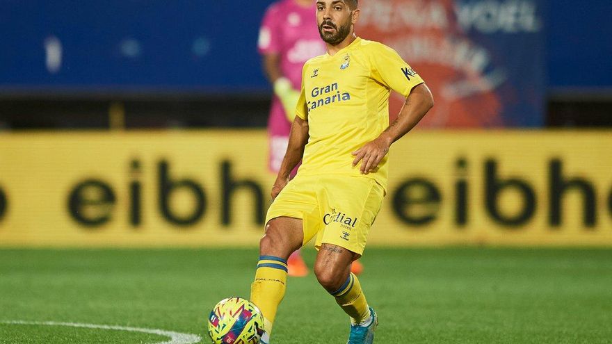 Álex Suárez seguirá de amarillo hasta 2028