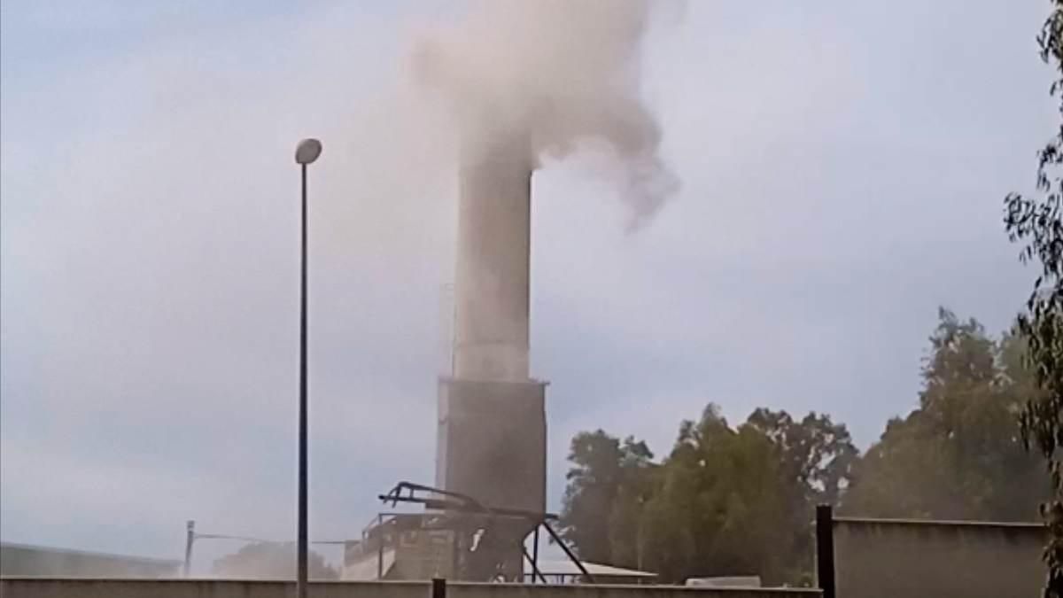 Los vecinos denuncian 16 años de ruidos y contaminación por la planta de hormigón de Peñarroya