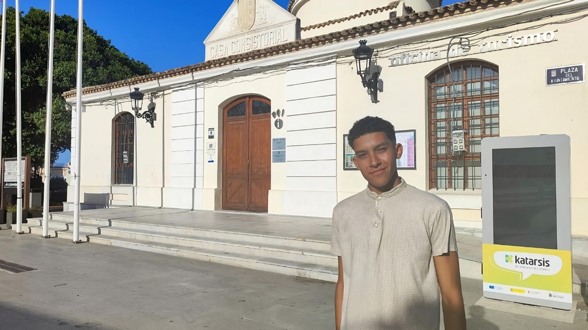 Para Aymen, opositor a la Guardia Civil, la agresión al anciano en Torre Pacheco no representa a la mayoría de los jóvenes de origen inmigrante del municipio
