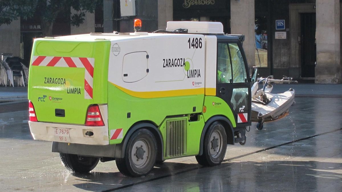 La huelga de limpieza de Zaragoza se encona con denuncias, pegatinas y un duro cruce entre sindicatos y FCC