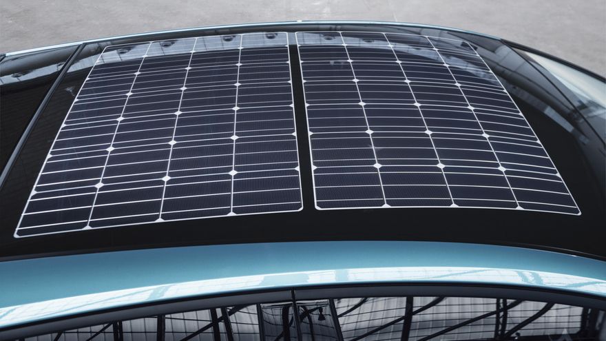 Techo de paneles solares del Toyota Prius Plug-in.