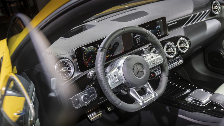 Habitáculo del Mercedes CLA 250 e.