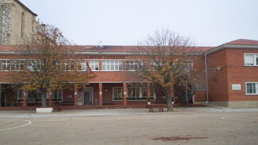 El riesgo de derrumbe de un colegio pospone el inicio de curso en un pueblo de Palencia