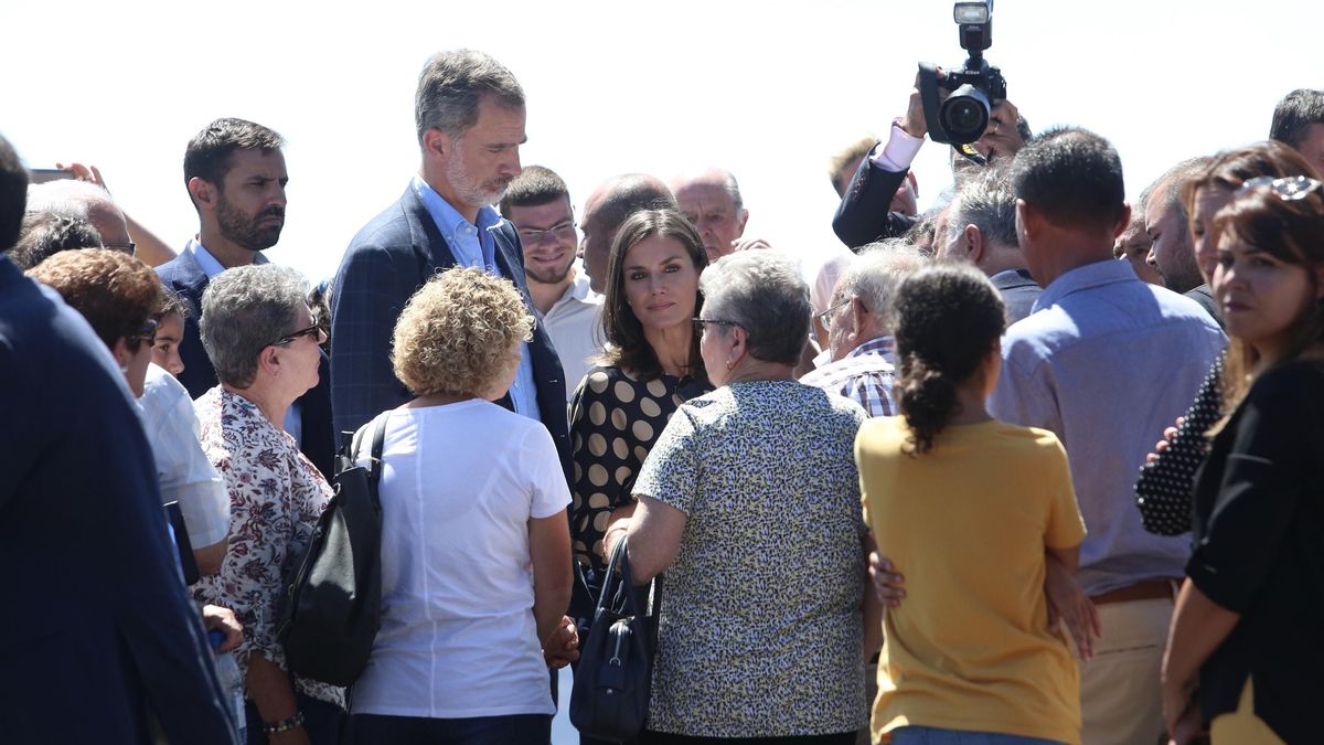 Los Reyes visitan las zonas quemadas de la cumbre de Gran Canaria