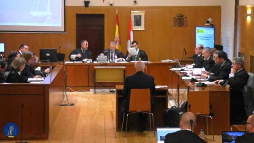 El juez de la Trama Eólica califica la vista como "una situación esquizofrénica" porque se solapan los procesos civil y penal