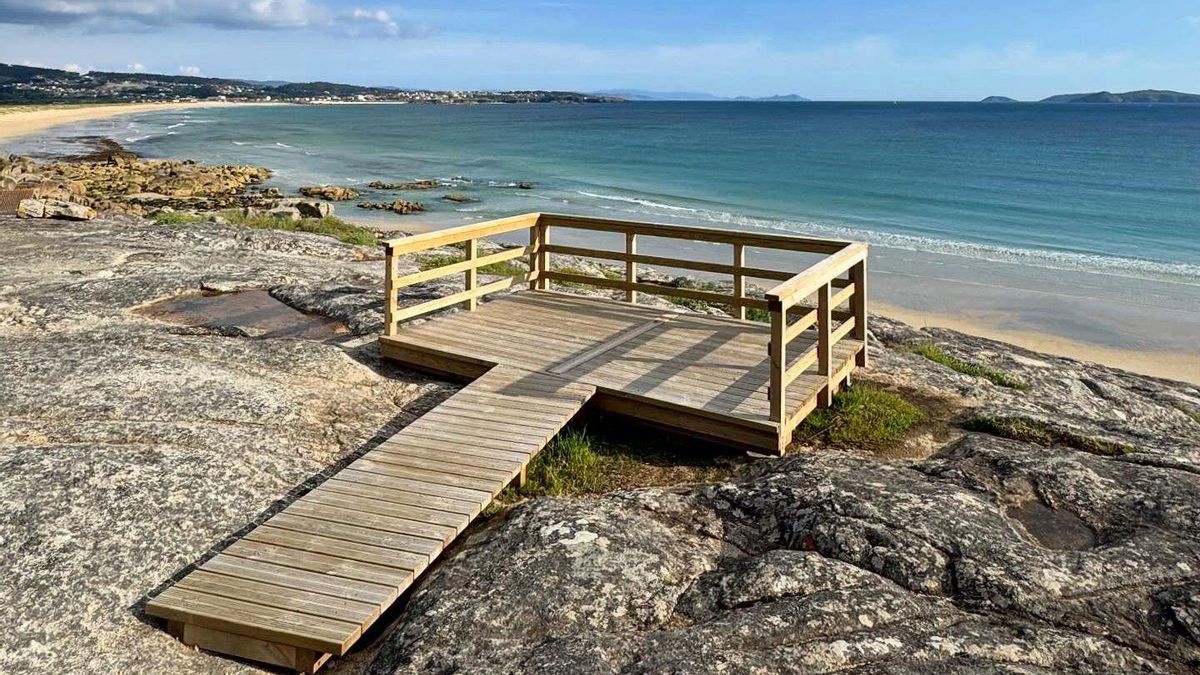 Un paraíso de arena blanca y granito frente a la ría de Arousa que conserva algunos de los paisajes más salvajes de Galicia
