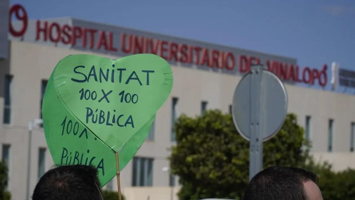 La oposición de Elche exige la gestión pública del Vinalopó tras revelarse que Ribera Salud reutiliza catéteres de un solo uso