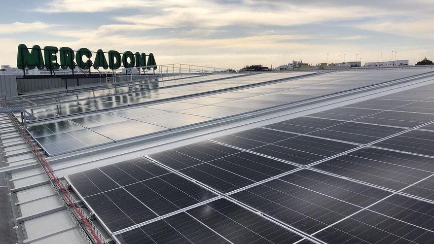 Mercadona invierte 140 millones y reduce sus emisiones de CO2 en 5.300 toneladas en Andalucía en 2021