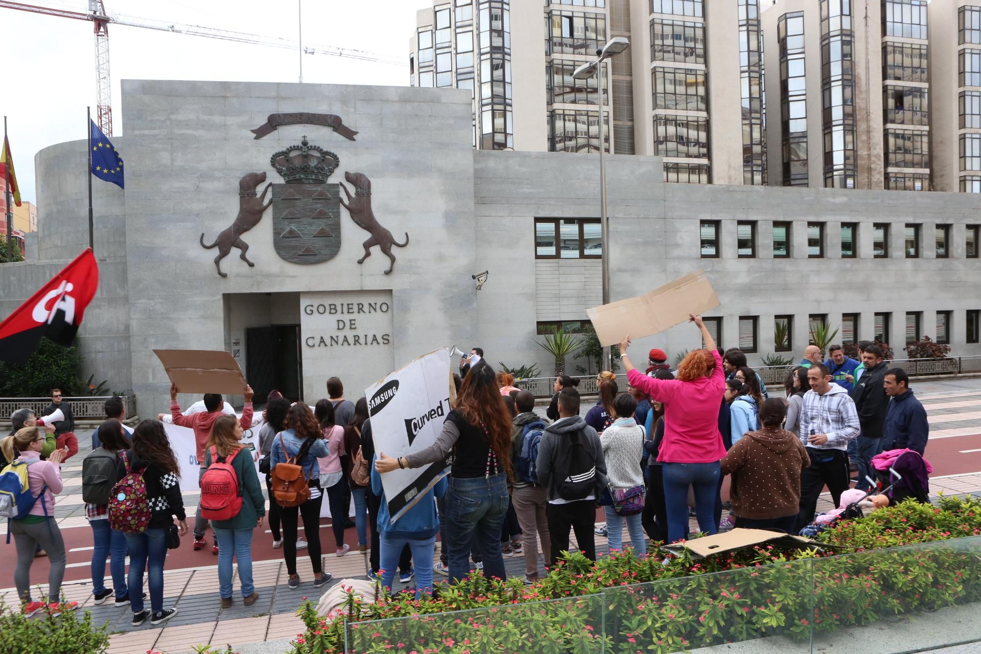 Concentración de la comunidad 'La Esperanza' (Alejandro Ramos)