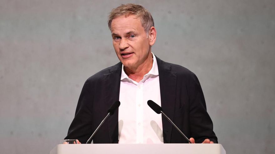 Volkswagen evalúa ajustes "en todas las marcas, empresas y regiones"