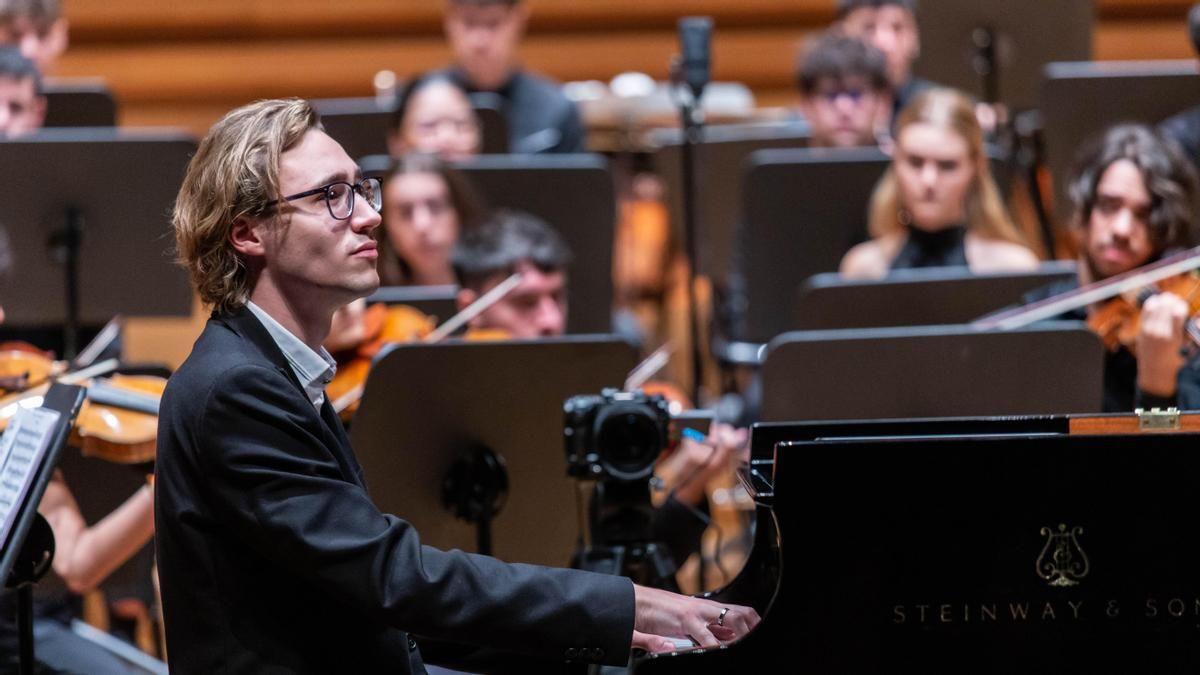 Ferran López-Carrasquer es pianista y compositor.