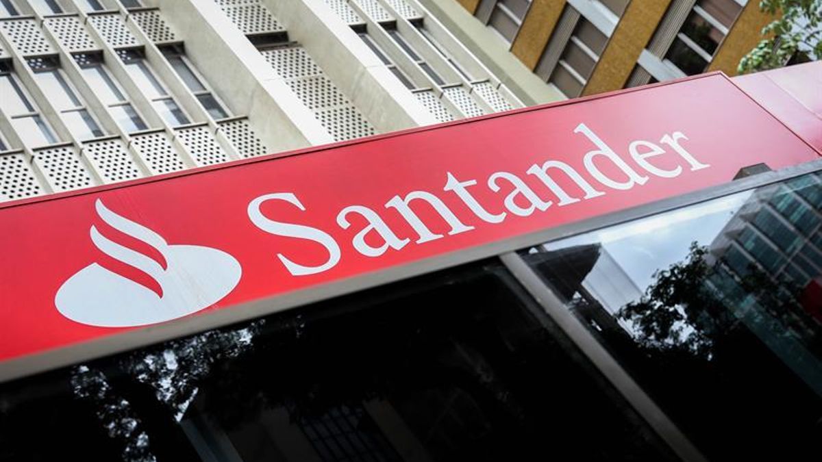 Imagen de archivo de una oficina de Santander.