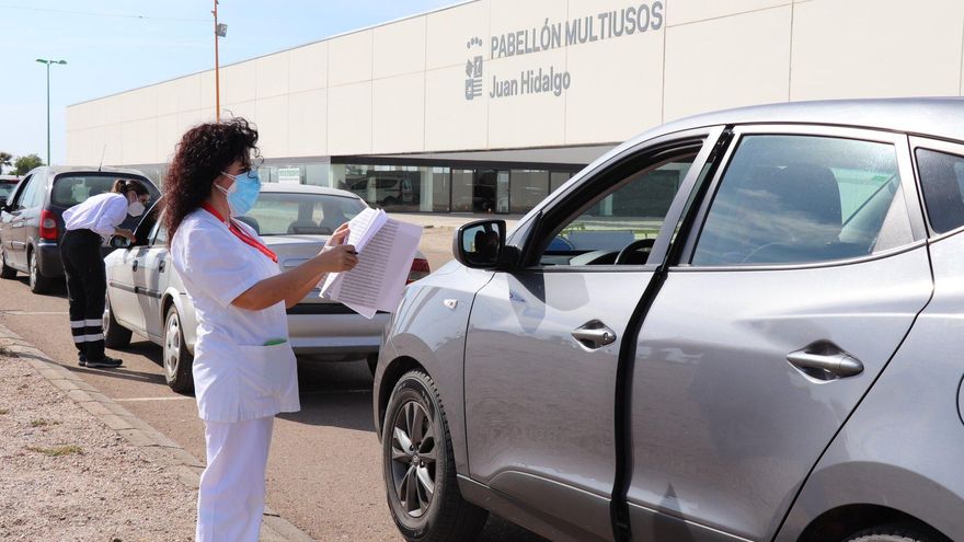 Punto de vacunación contra la covid-19 en la localidad pacense de Villanueva de la Serena