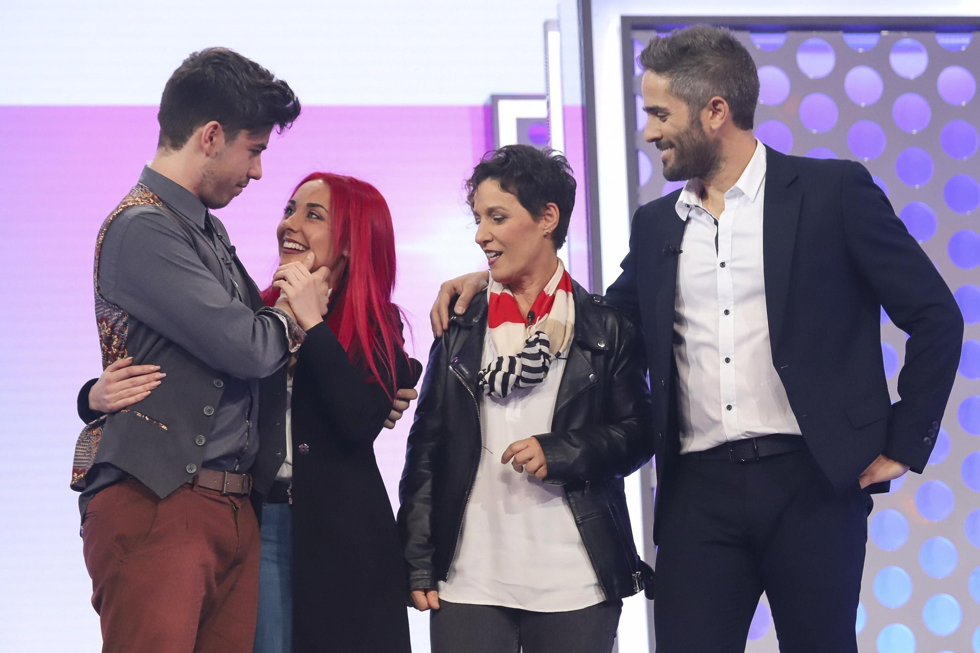 Roi y sus familiares en la Gala 3 de OT 2017