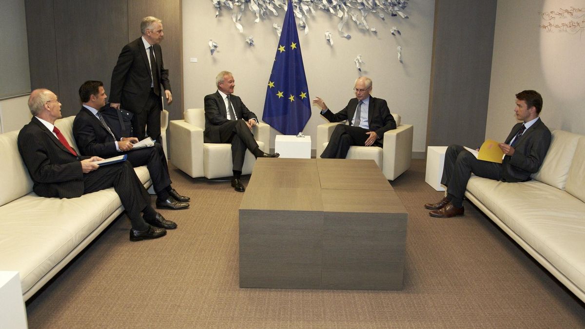 Valcárcel se reúne este lunes con el Comisario de Política Regional de la UE para hablar de las inundaciones