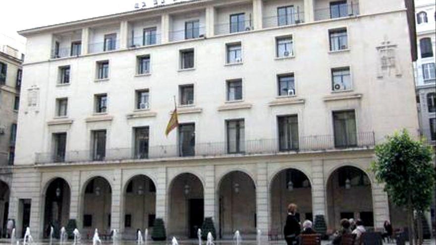 Condenados a dos años y medio de cárcel los dueños de seis perros que mataron a mordiscos a un hombre en Alicante