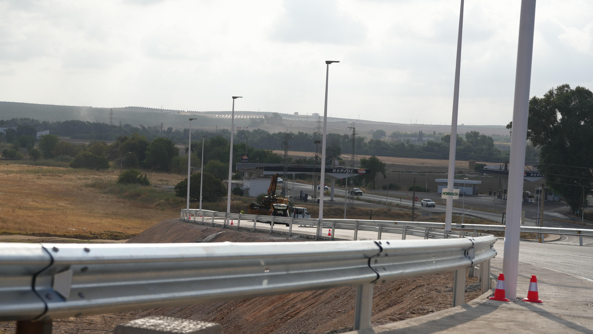 Bellido visita las obras de acceso al cementerio de Nuestra Señora de La Fuensanta