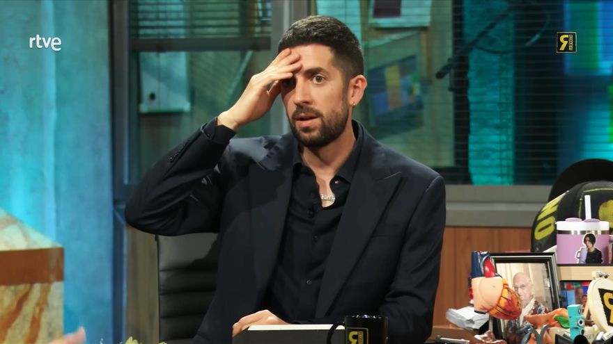 Broncano reconoce que vio parte de 'La isla de las tentaciones', y teme su impacto en 'La Revuelta': "Que acabe ya"