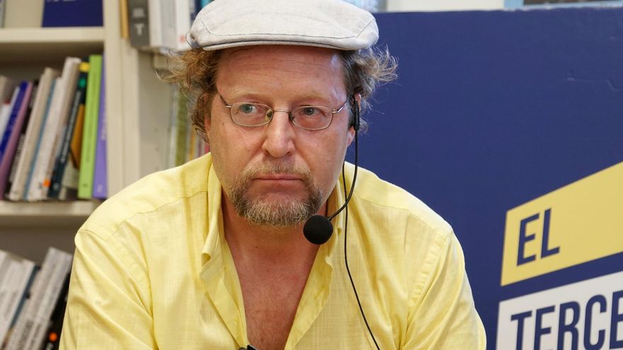 Ilya U. Topper, periodista: "El pecado de la izquierda es haberse vendido al mercado de las identidades"