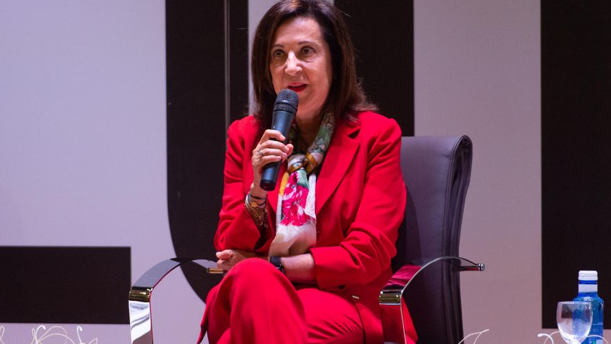 La ministra de Defensa, Margarita Robles, durante la inauguración de la 36 edición de los cursos de verano de la Universidad Complutense de Madrid (UCM) y del Instituto Español de Estudios Estratégicos (IEEE), a 3 de julio de 2023, en Madrid (España).