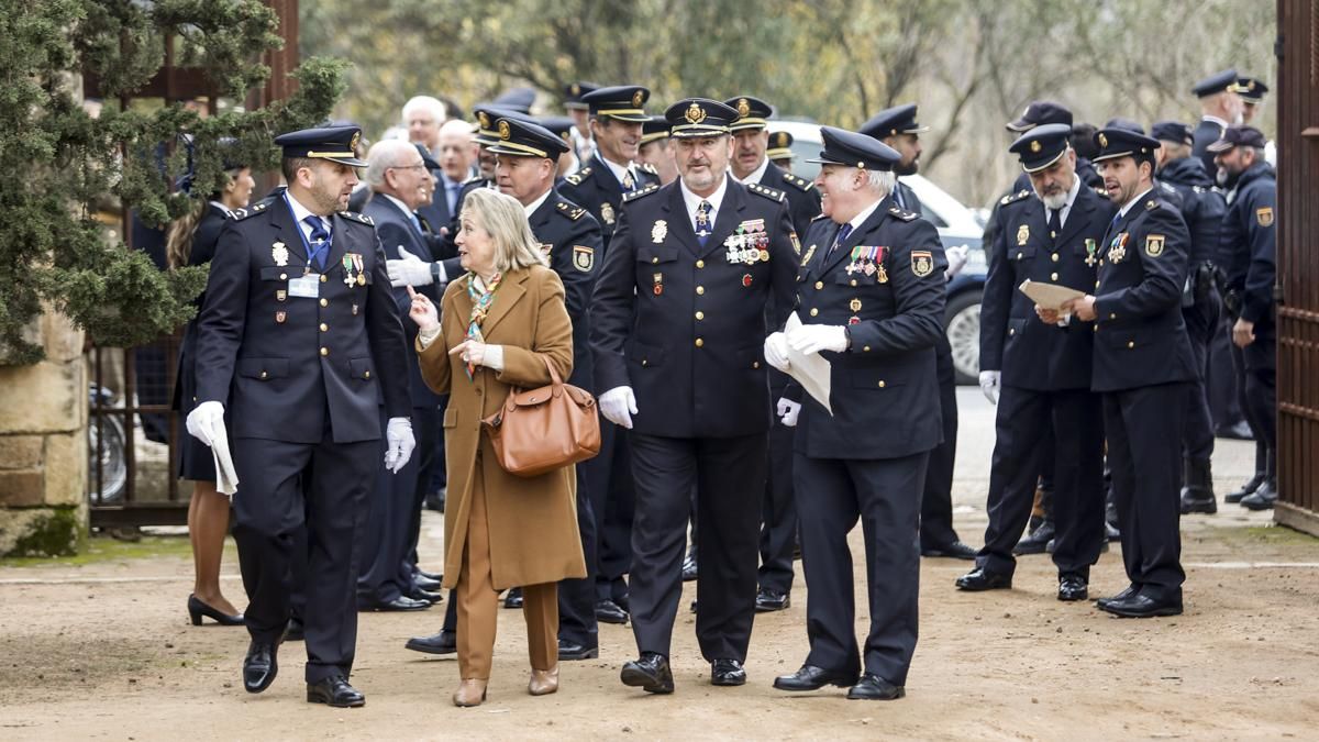 Celebración del acto de Policía Nacional con motivo del 202º aniversario de su fundación