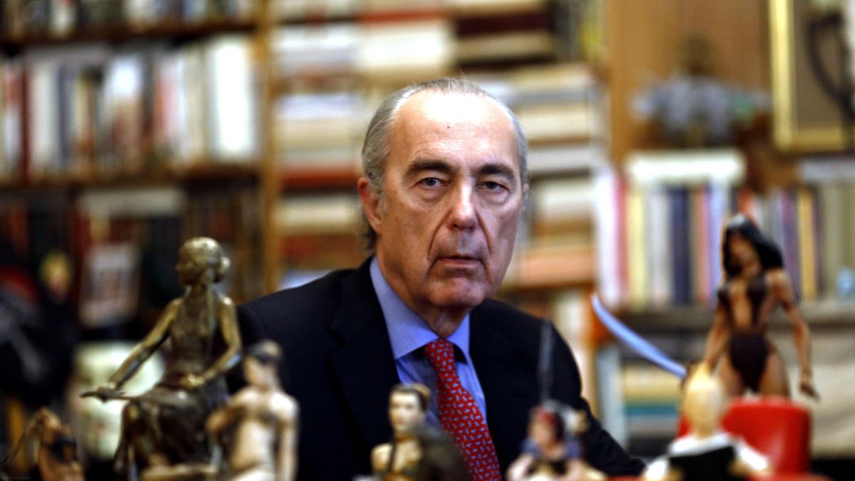 Archivo - Entrevista de Europa Press a Luis Alberto de Cuenca