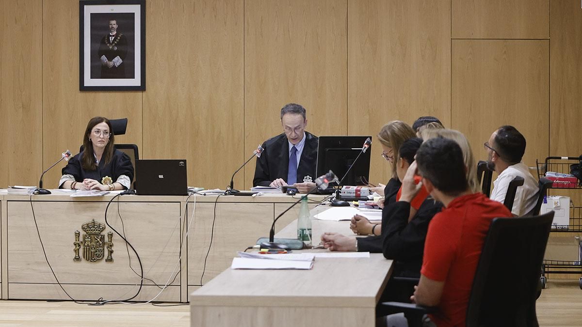 Juicio a los acusados de asesinar a un hombre en el barrio de Sagunto
