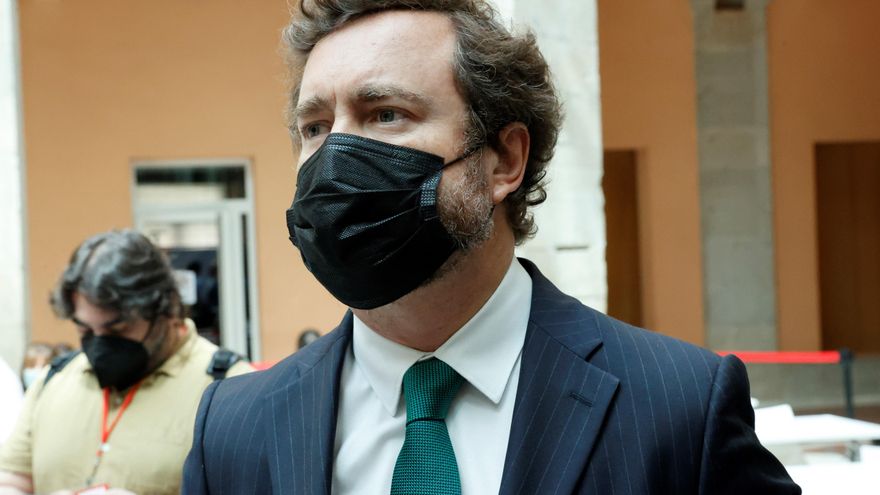 Vox: Lo que decía ese cartel era verdad, la inmigración ilegal es un problema