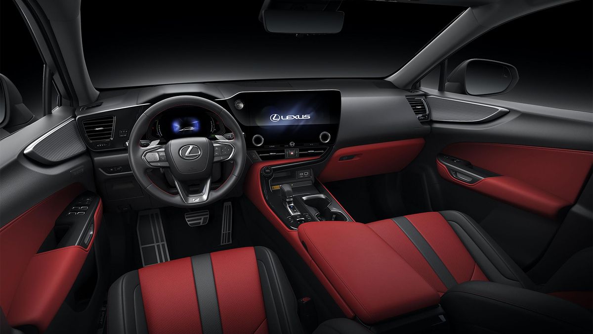 Interior del Lexus NX en color rojo
