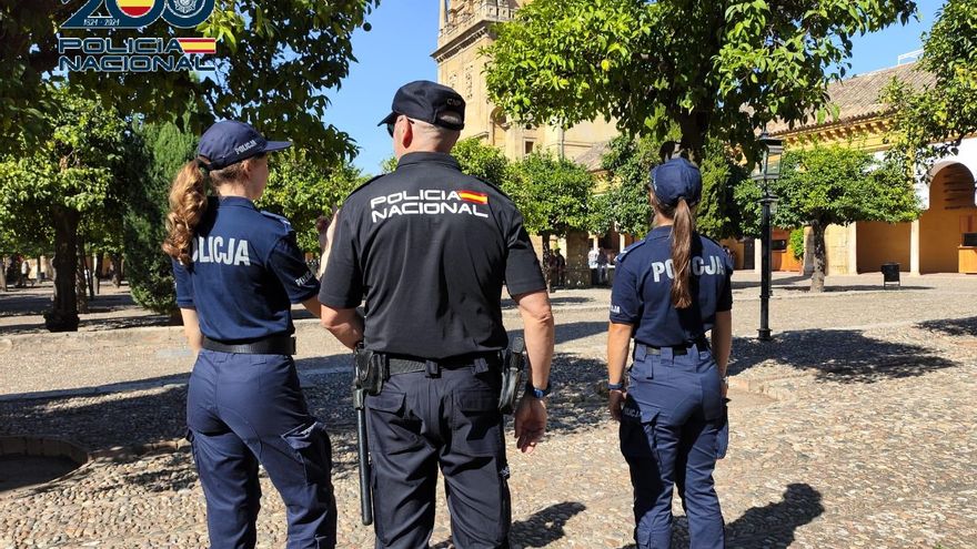 La Policía Nacional de Córdoba forma a dos agentes polacas en prácticas