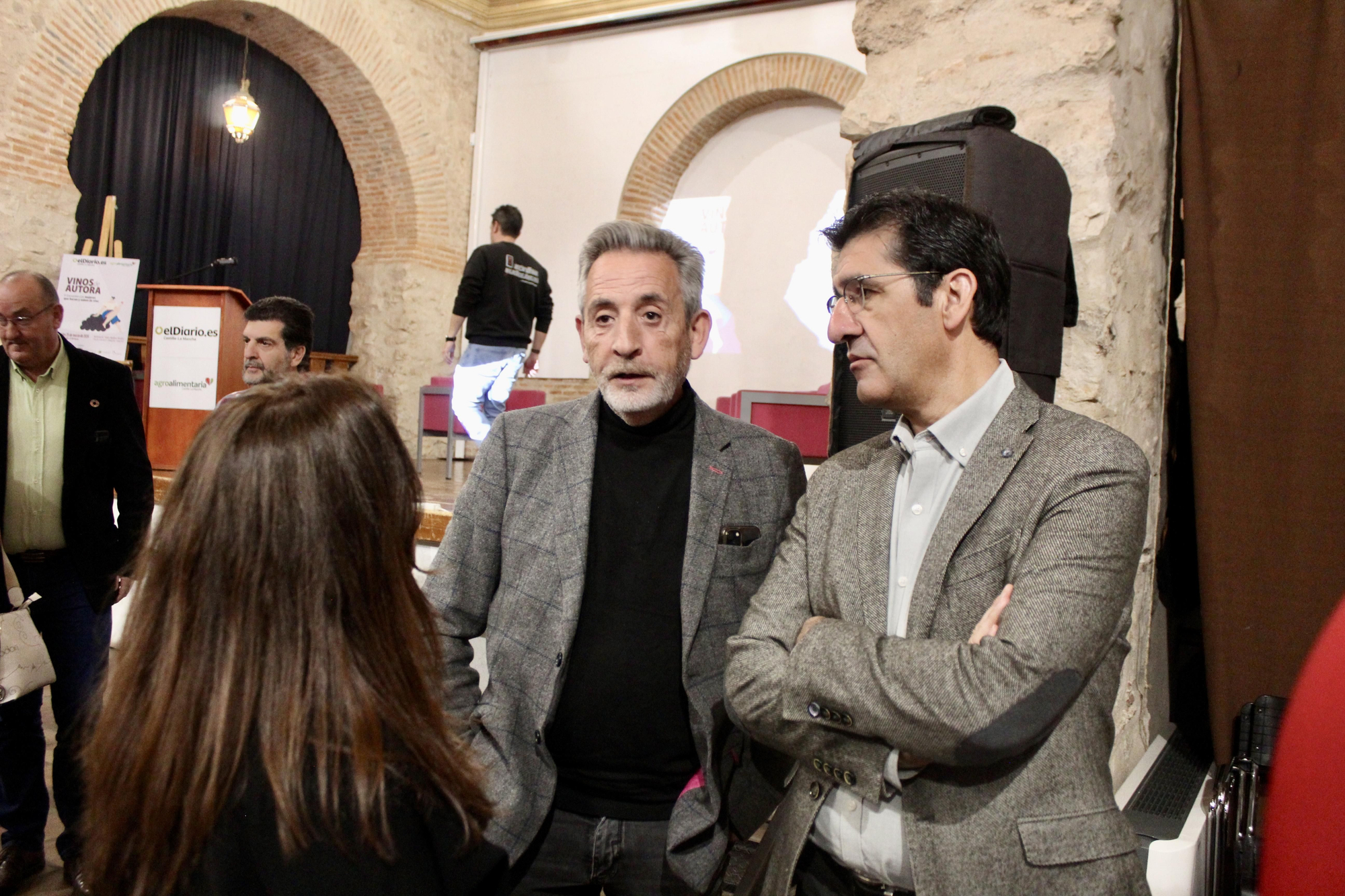 El alcalde de Valdepeñas, Jesús Martín, y el vicepresidente segundo de la Junta de Castilla-La Mancha, José Manuel Caballero