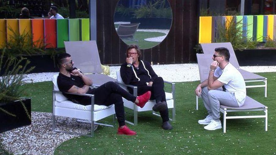 Tutto, Alejandro y Toño tomando el sol