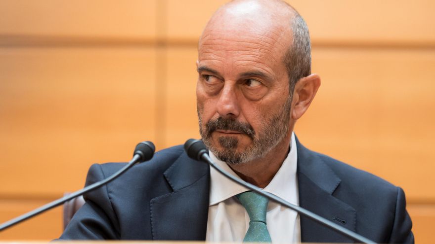 Resignations for false curriculum unleash a flood of deletions and corrections