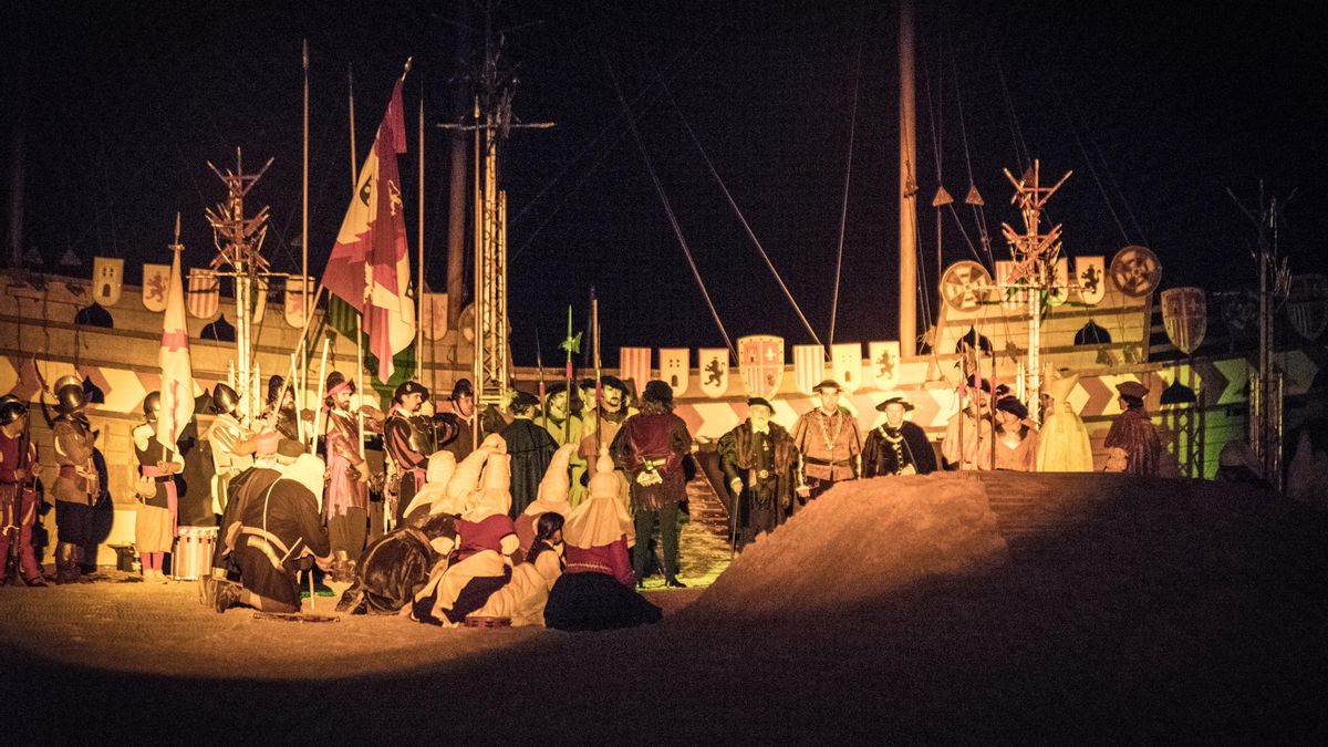 Recreación del Desembarco de Carlos V en la playa Salvé de Laredo