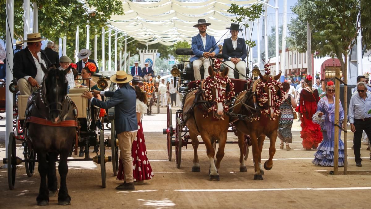 XI Exhibición de carruajes de tradición y llegada del estandarte de la Virgen de la Salud