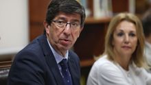 Marín resta importancia a las dimisiones y defiende que Cs está "en el centro político" y "mantiene sus compromisos"