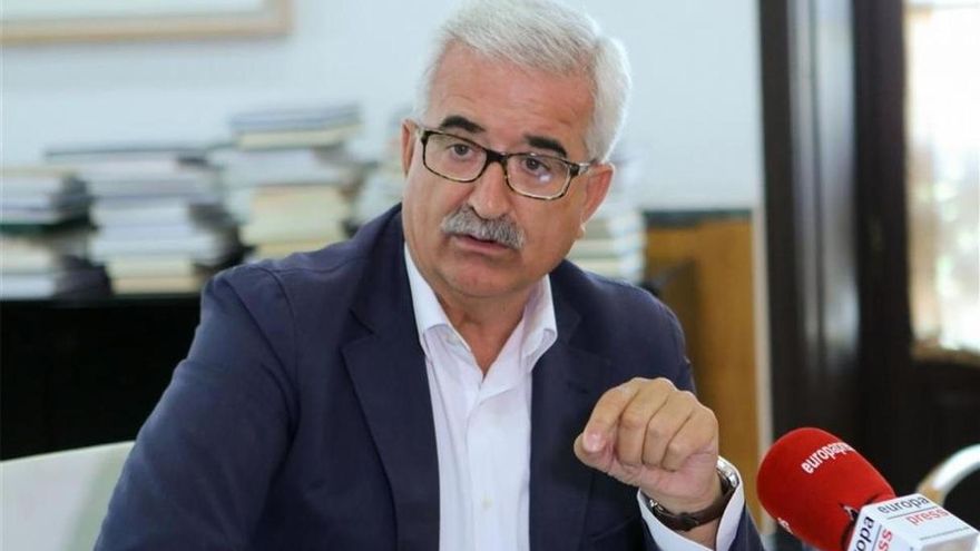 Vicepresidente andaluz cree que el cese del alto cargo condenado por robar a su suegra es la "adecuada"