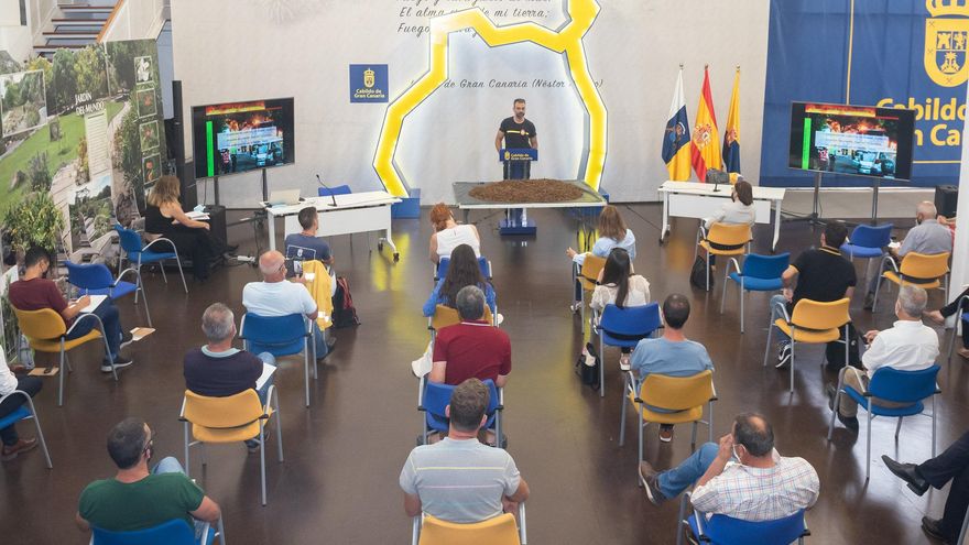 Asistentes al Taller de Emergencias para Periodistas y Cargos Municipales durante la intervención de Federico Grillo.