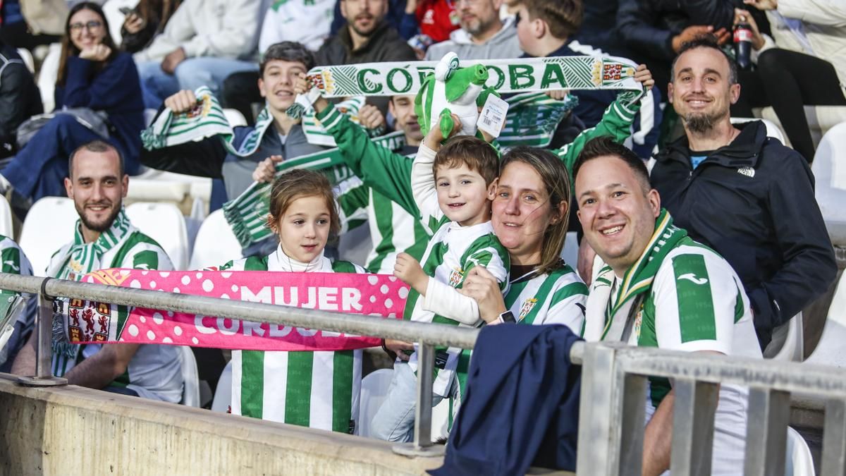 Grada Blanquiverde del Córdoba CF - Real Zaragoza