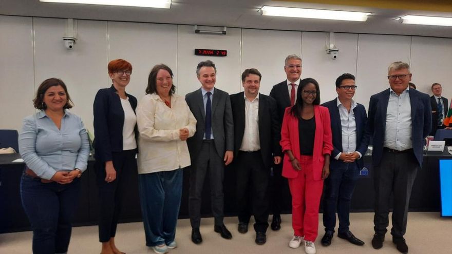 Acuerdo para fijar un "salario mínimo adecuado" en la UE y reforzar la negociación colectiva