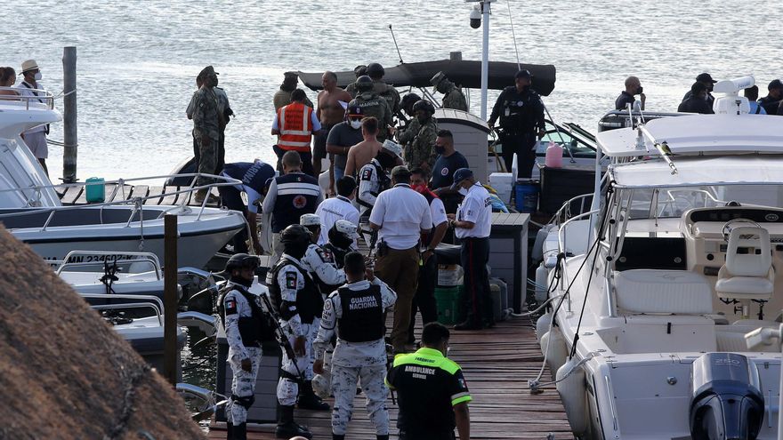 Dos muertos al caer una avioneta en una zona turística de Cancún