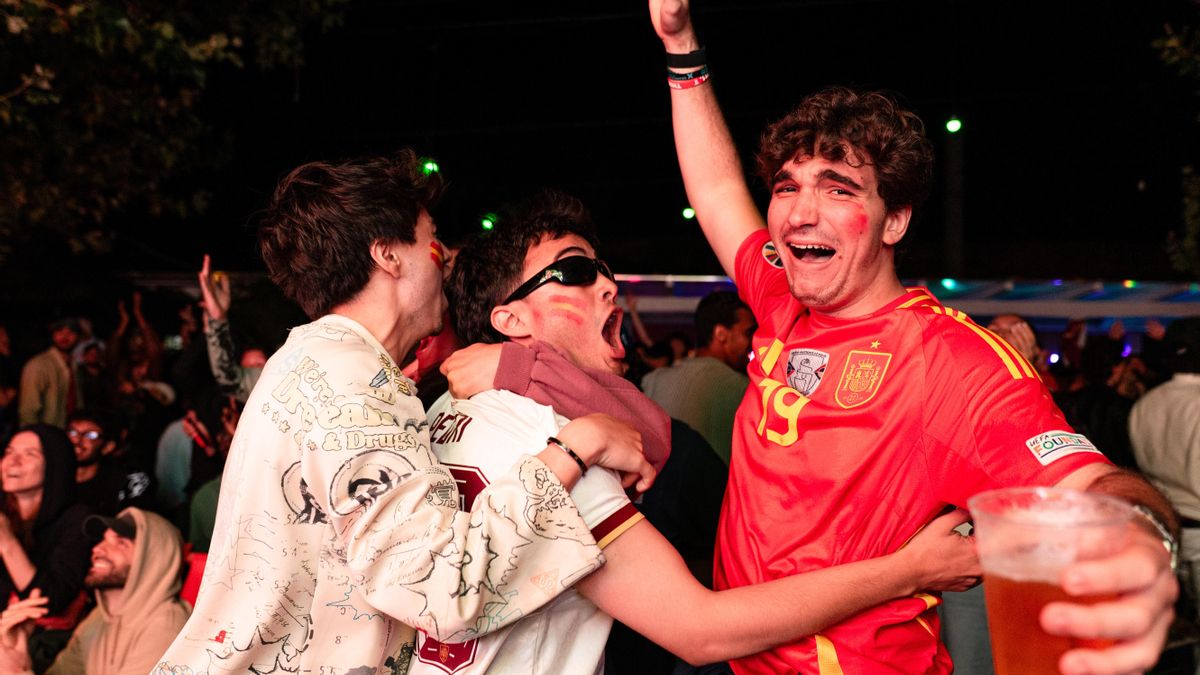Celebración de la victoria de España en la fanzone instalada en Berlín, Alemania