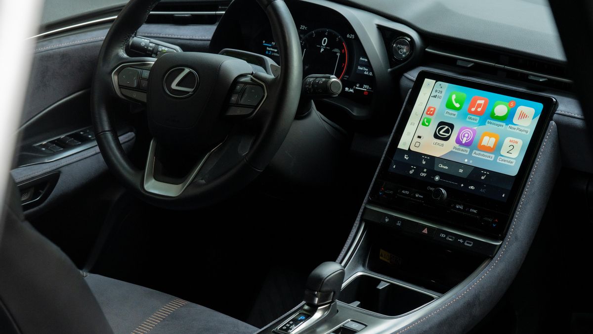 Interior del Lexus LBX 2025