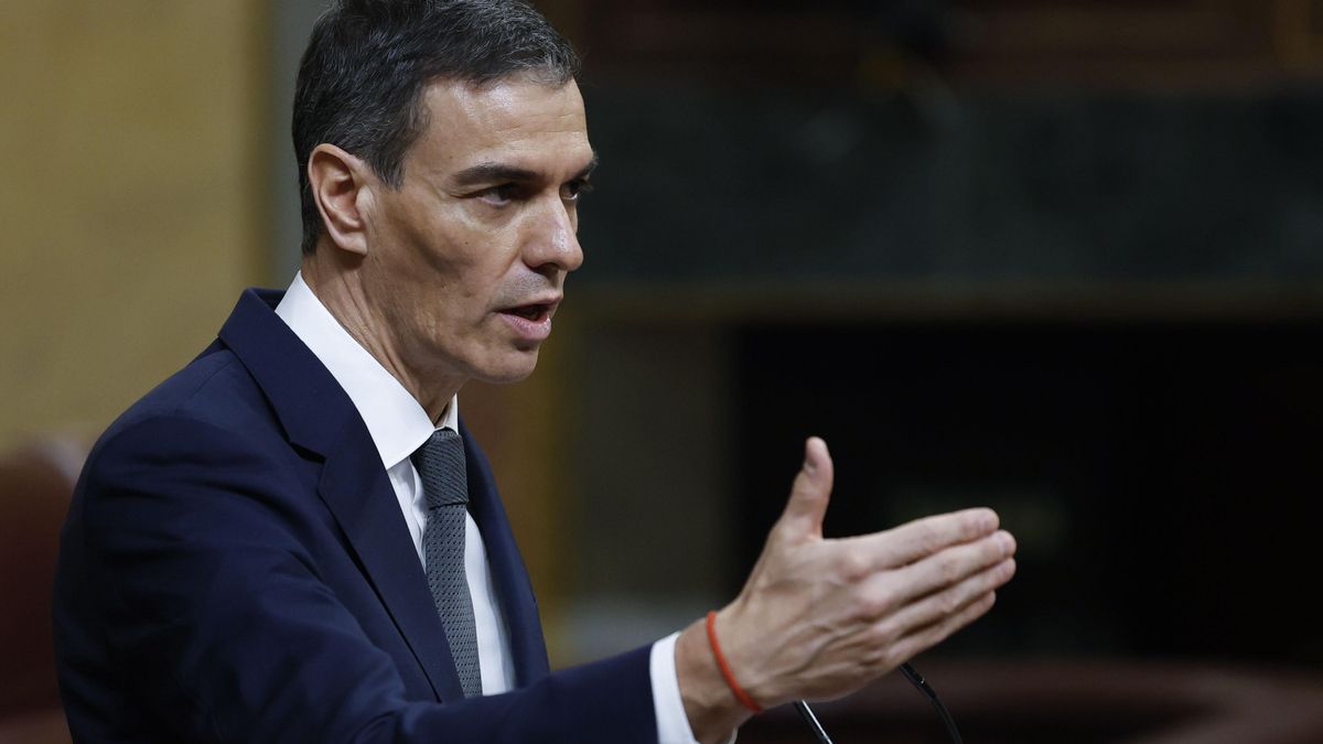 El presidente del Gobierno, Pedro Sánchez, durante su comparecencia este miércoles ante el pleno del Congreso. EFE/ Chema Moya