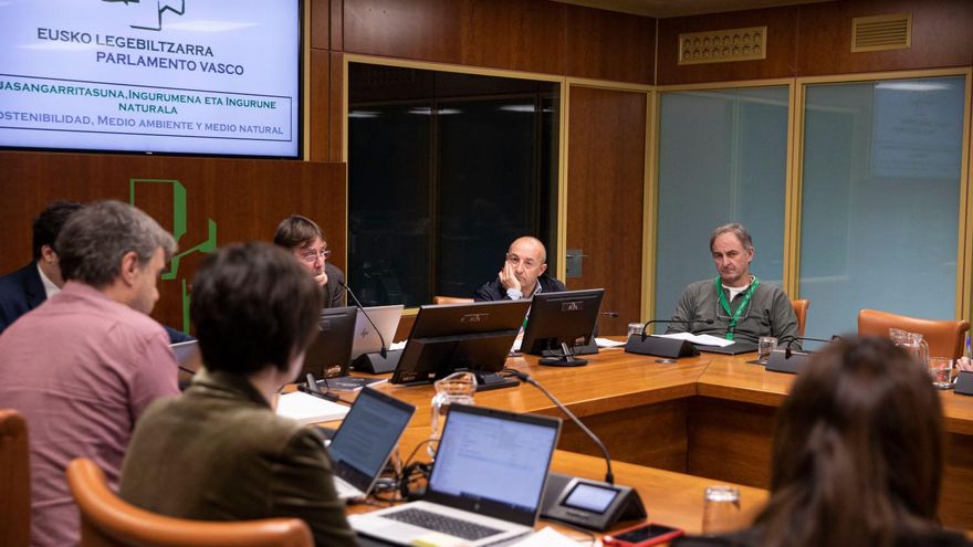 La plataforma contraria a la incineradora de Gipuzkoa se felicita por haber parado vertidos a la playa de la Zurriola