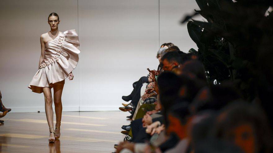Vestidos de novia sencillos, minimalistas y elegantes, pero no aburridos