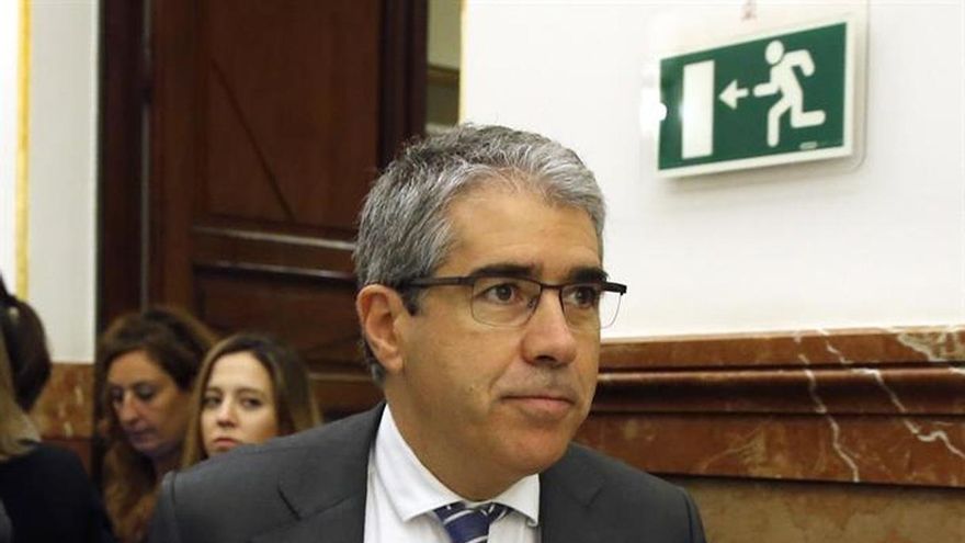 Homs asegura "ninguna facilidad" al Gobierno del PP y critica la abstención del PSOE